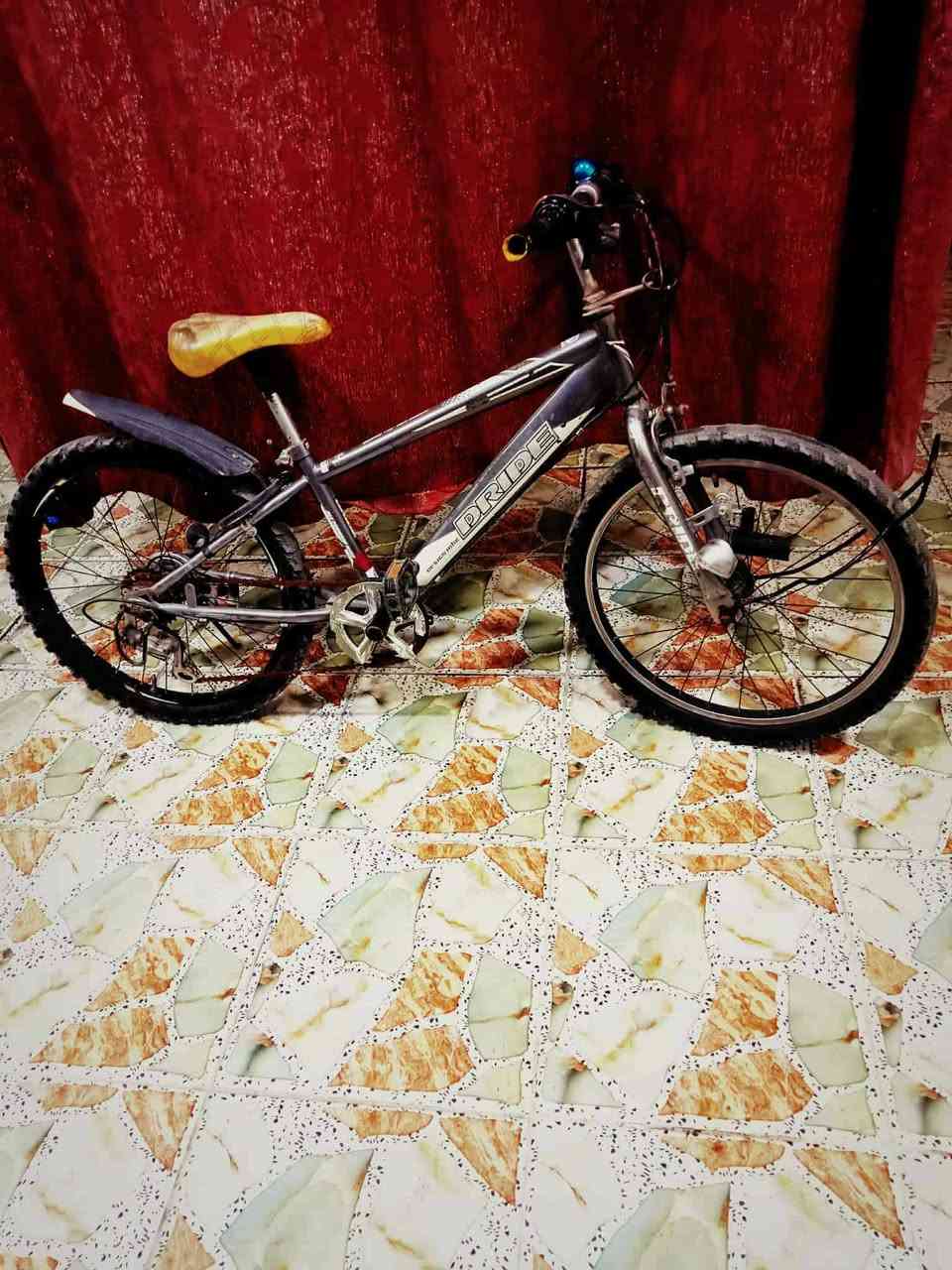 سلام عليكم عندي ثنين بايسكلات لبيع شكد يصير سعره اخذهن اذا اكو بناتي اروس هاذا رقمي 0754977125


**إذا كنت صاحب هذا الإعلان وتريد حذفه لأي سبب، رجاءا أرسل رسالة إلى الدعم الفني**