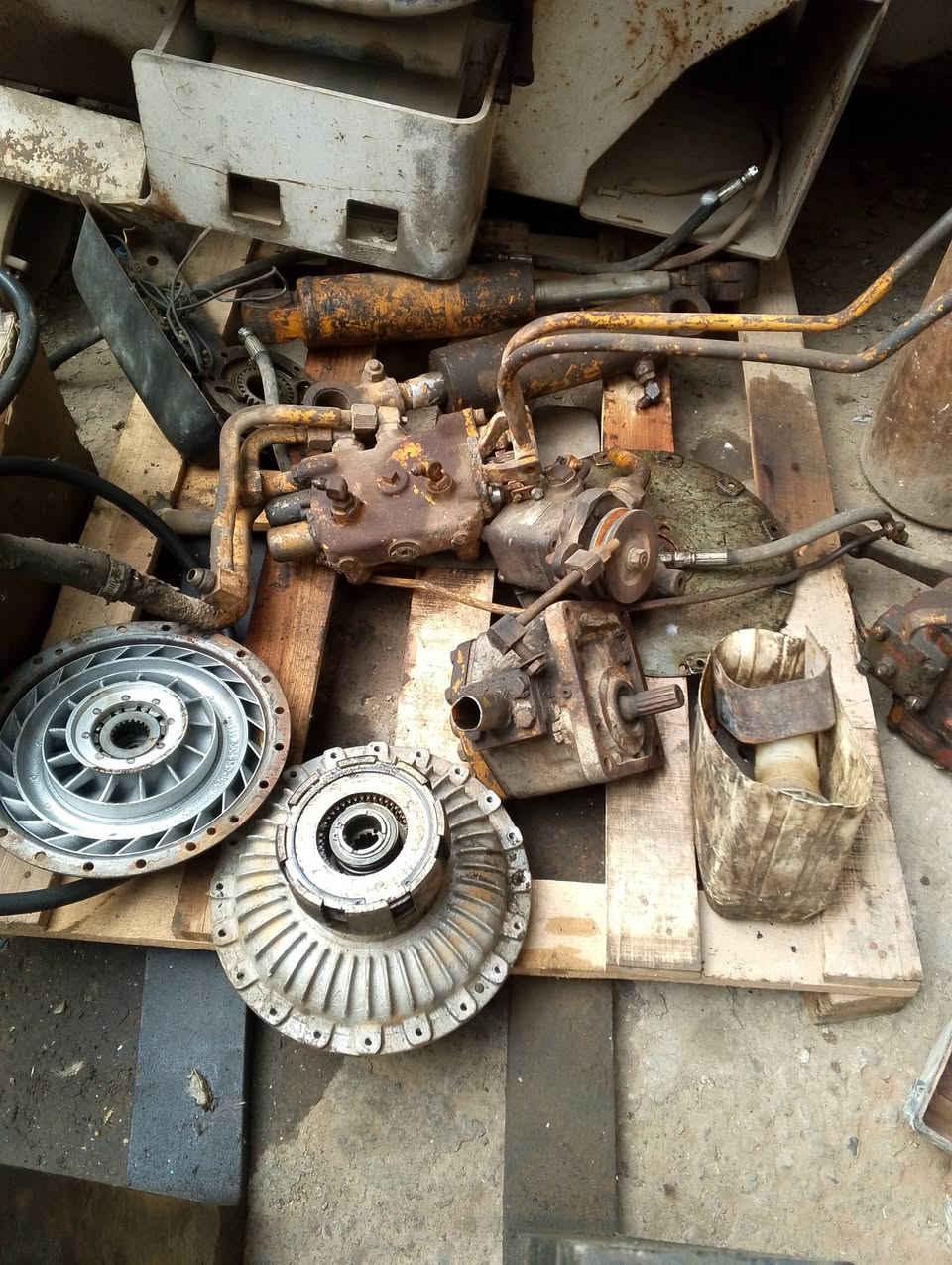 ادوات للپيع مستعمله لرافعه ٣ طن الاتصال على الرقم ***********
