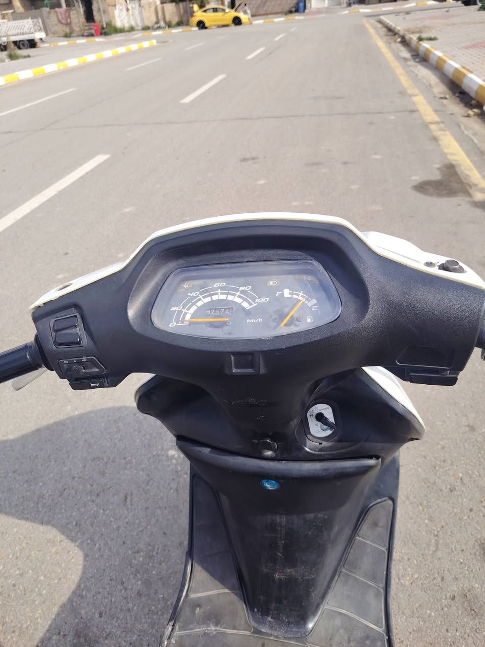 سبيسي ياباني علئ وضع البلاد مكينه ناعمه فول نعومه كفرات بلادي كابريتر بلادي كله شغال ماعوزها نقص زوج تايرات جدد مكاني داموك شراي يتصل ويدلل ***********
