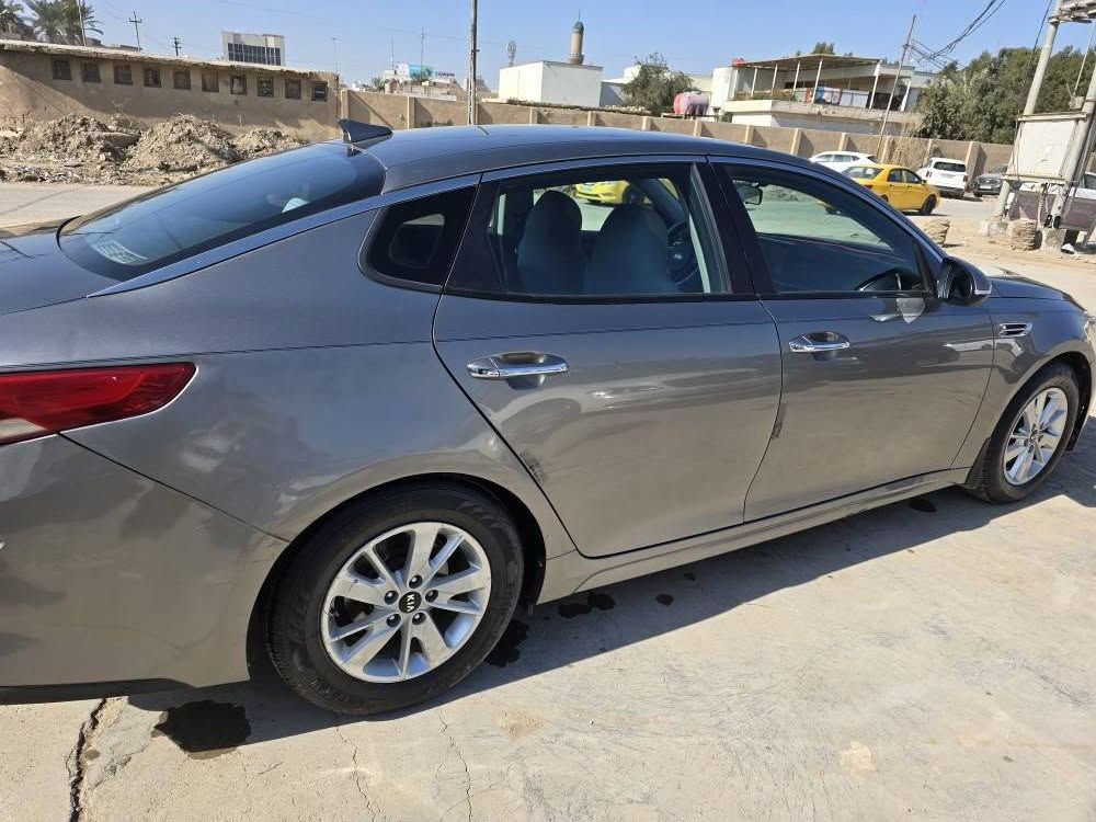 السلام عليكم اوبتما موديل 20  رقم معوقين سنه وينفك حجزها الضرر مؤشر بلصور فقط المؤشر مصبوغ والباقي كلين قطعه وحده مامبدل اي قطعه السعر 122  
***********
