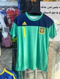 عرض خاص • توصيل مجاني • ملابس