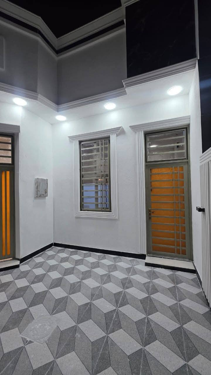 تحية حب وأحترام لكل ألمشاهدين 🌹
اللاستفسار : ***********

توفر دور سكن للبيع عدد 4 🏭
نفس ترتيب ونفس المساحه 
تريد واحد تريد 2 تريد 3 تريد 4 هم عادي 
موقع راقي كلش مرتب
تستلم بيتك جاهز عند المكاتبه مباشرتاا

مساحة البيت 160م
ط شقل رفت ورباطات وشقل درجه أولى👍
بيت مرتب  ونضام راقي

جميع لخدمات متوفره 
محتويات كل بيت ⬇️
كراج + دوانيه + صاله +
مطبخ + غرف نوم 2 +
مناور + صحيات خارجي داخلي

أخذ بيت حلامك قبل لاينباع 💦
نوع العقار : طابو زراعي بأسم عراقي تتكاتب وي أبو طابو مباشرةً 💯

العنوان : البصره أبي لخصيب
طريق سيد حامد قرب مدينة ألاندلس موقع كلش مرتب وقريب على شارع سيد حامد رئيسي
جميع الخدمات ماي كهرباء شارع 10 متر 

كل هاذ جمال وترتيب

الدار الواحد
بسعر : 85 💲مليون وبي مجال للشراي 🔷
فارقات جاهزات للسكن 
اللاستفسار :***********
