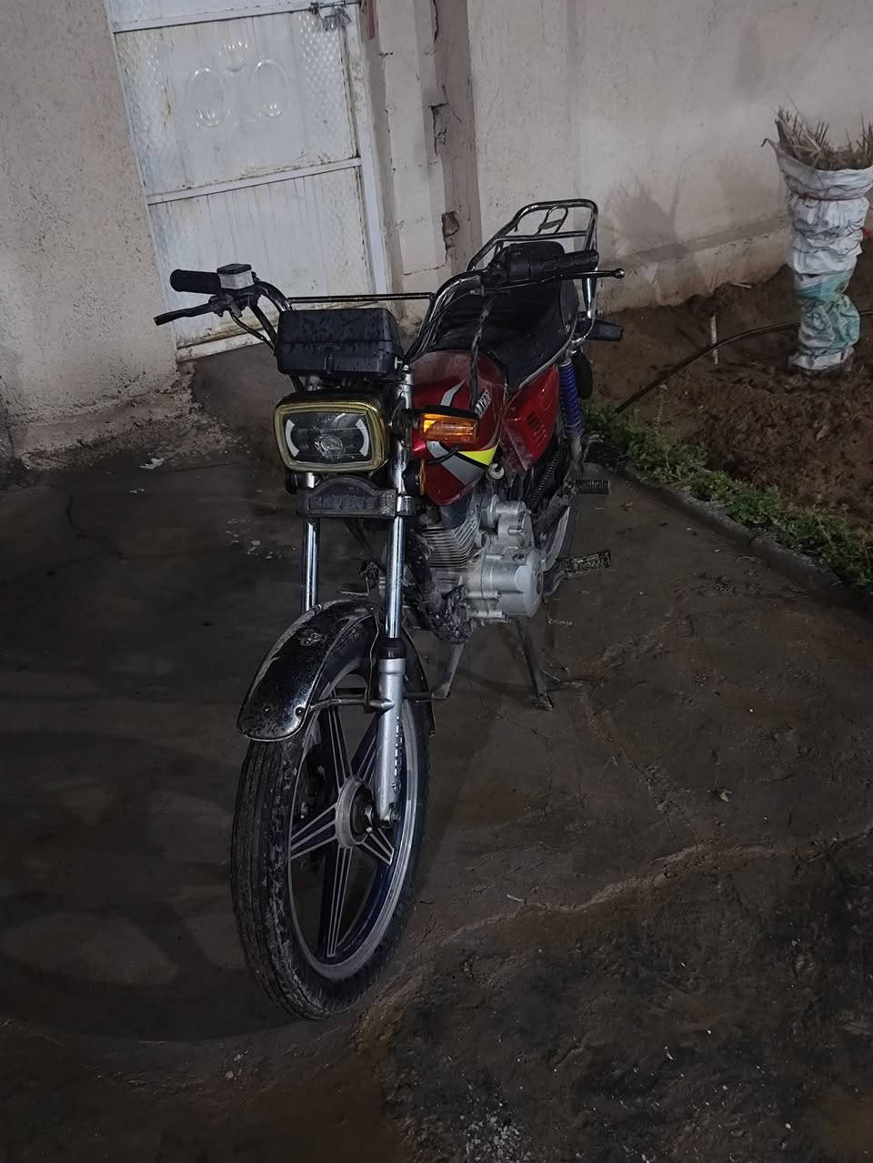 ايراني للبيع بيه خيط تبخير  بيع او مراوس  مكاني بغداد


**إذا كنت صاحب هذا الإعلان وتريد حذفه لأي سبب، رجاءا أرسل رسالة إلى الدعم الفني**