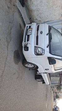 سيارة حمل • مكفولة • تايرات جديدة