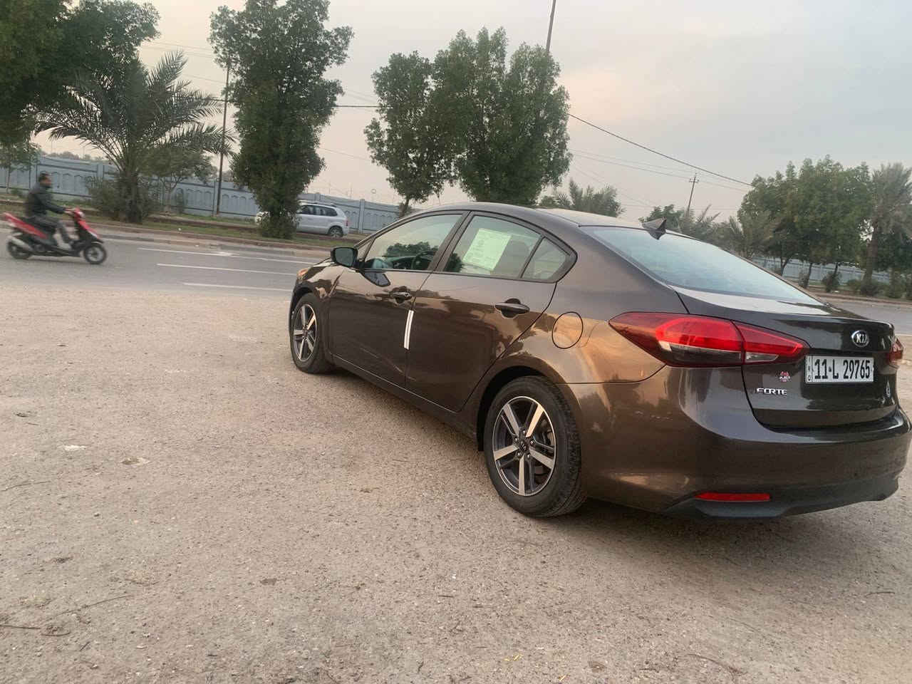 سلام عليكم مرخصة الادمن المحترم فورتي رقم بغداد موديل ٢٠١٧ وارد امريكي
بيها ٥ قطع صبغ بدون دواخل 
كير مكينه كفاله 
مكينه ٢٠٠٠ دوش 
كير اي تي 
صدر مكفول 
تبريد تدفئه مكفول 
ماشيه ٨١ حقيقي 
وصور حادث مرفق بالمنشور 
السعر ١٠٤  وبيها مجال كلش قليل
عنواني بغداد منصور 
رقم هاتف ***********
