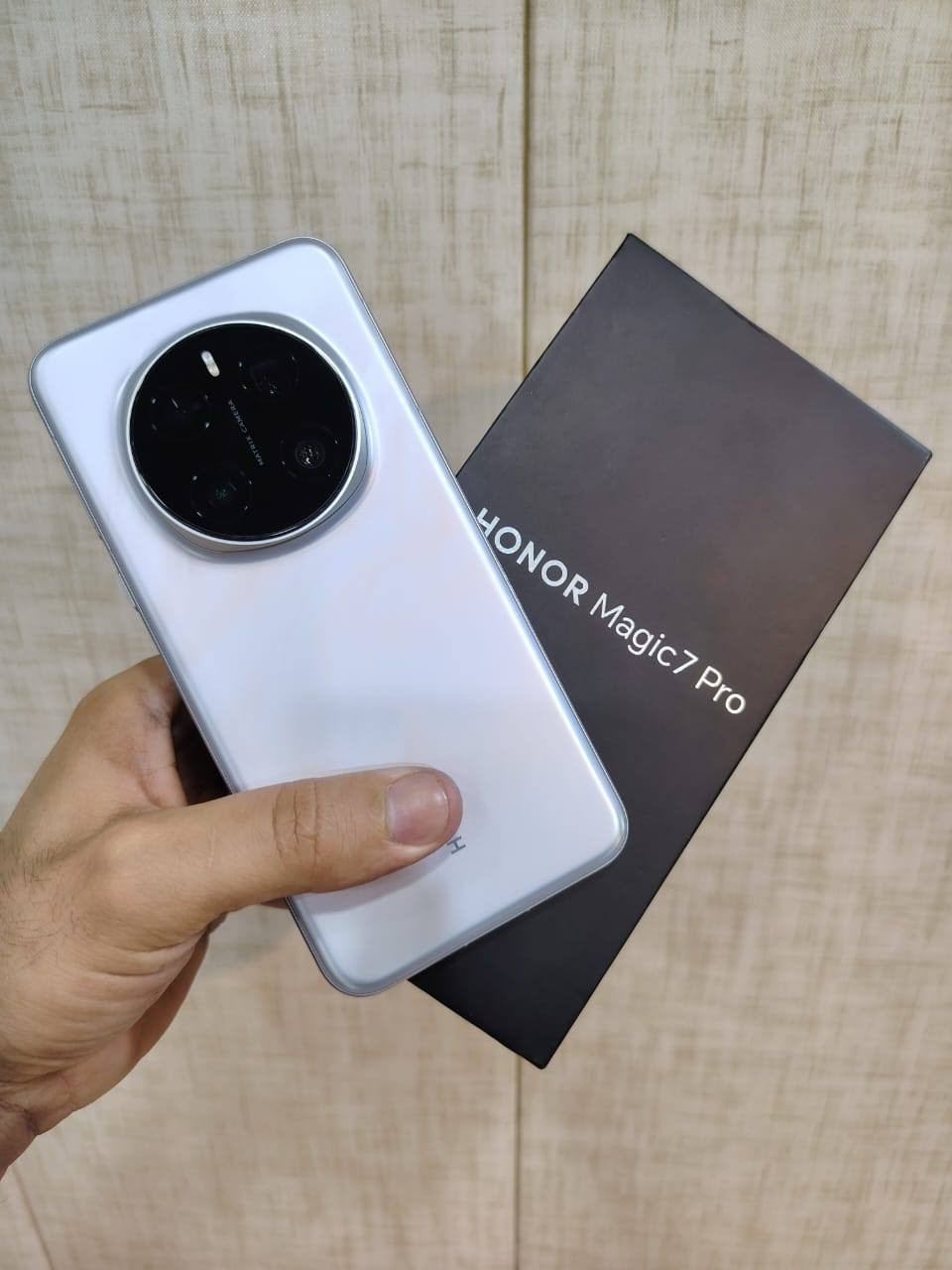 Honor Magic 7 Pro
جهاز اخو جديد مستخدم قليل 
مكفول من كلشي على الفحص
غراض كامله نظافته 100/100
ذاكرته 512 رام 12
السعر 950 قفل   
مكاني نجف ***********
