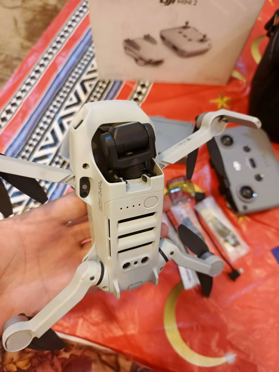 عيدكم سعيد وكل عام وانتم بخير
مني 2 كومبو بطاريات ثلاثة وريش احتياط وجنطة غراض كاملة 
السعر ٥٠٠ بيهة مجال للتفاوض 
جاهزة اطير وتصور ثبات عالي وتصوير بدقة عالية احترافية 
تجي تفحص واطير وتصور وتقتنع وتشتري وبخدمتك
جماعة اليكسر بالسعر رجاءا لا تعلق 
ملاحظة : الدرون مبدل ذراع امامي يسار 
مكاني بغداد حي الجامعة


**إذا كنت صاحب هذا الإعلان وتريد حذفه لأي سبب، رجاءا أرسل رسالة إلى الدعم الفني**