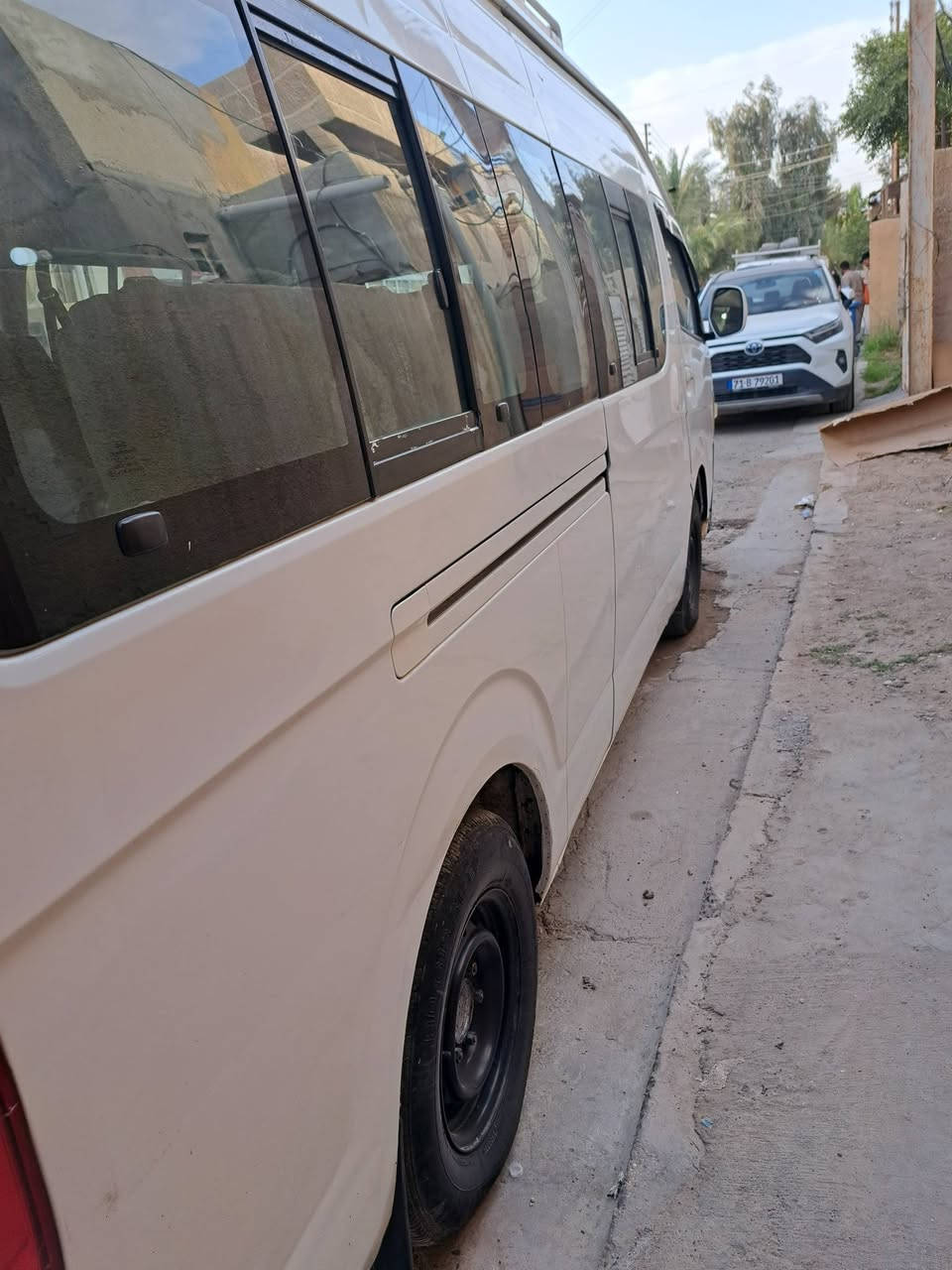 السلام عليكم جنبي اج تو ٢٠١٧ السياره جاهزه ما ناقصه شي للاتصال ***********
