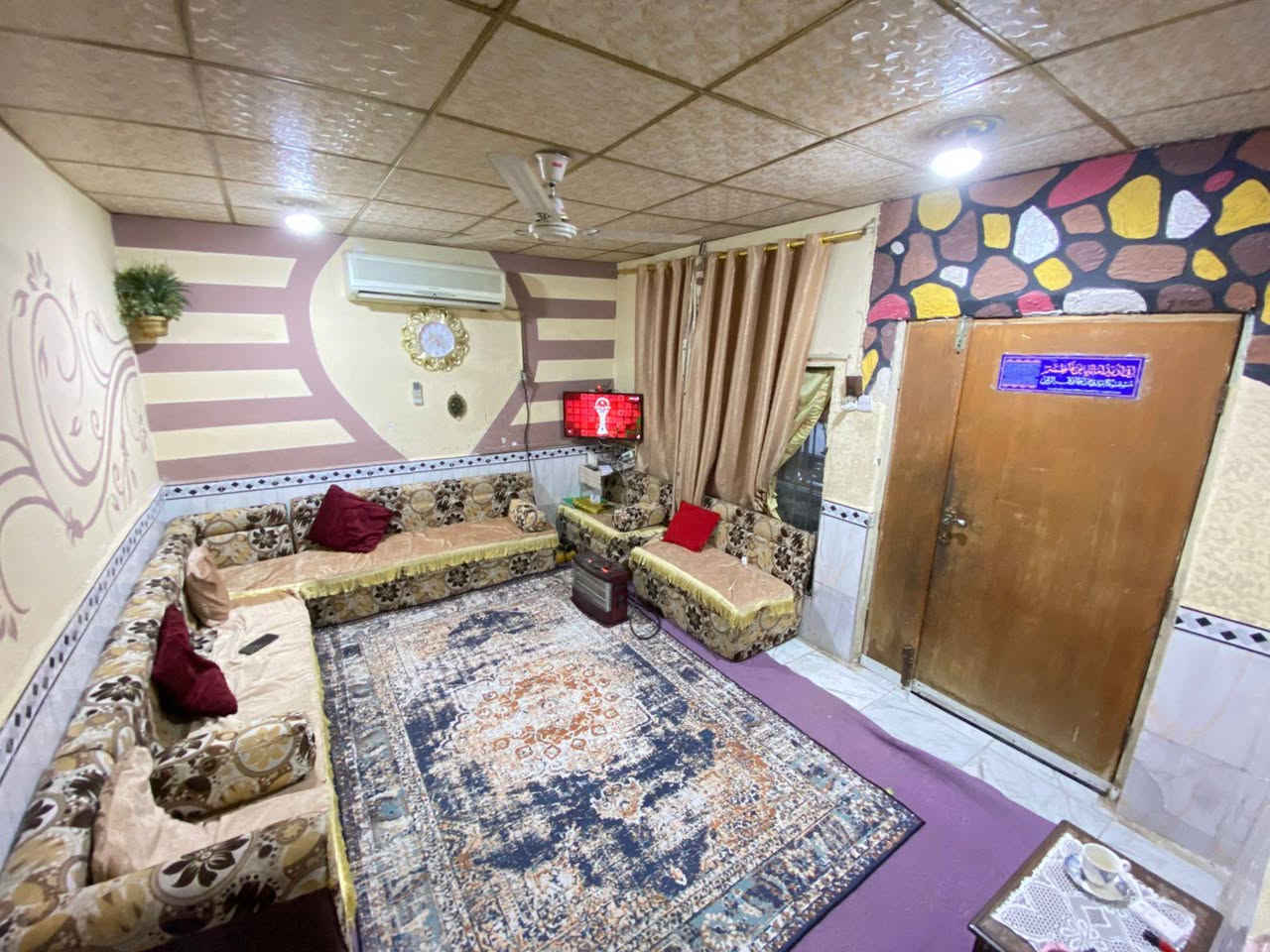 بيت للبيع بناء قديم
المساحة 230 متر
كراج + حديقة
3 غرف
دوانيه
صاله
مطبخ
صحيات خارجيه وداخليه
الطابق الثاني غرفة واحده فقط
العنوان جمعيات اسكان
المواني
شارع المشاق قرب السوق
الاستفسار
***********
