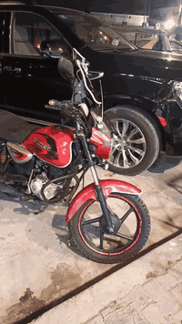 سلام عليكم بوكسر كلاسك محدث جبلي للجماليه، موديل 20  ونضيفه مثل ما موضح بالصورة دراجه بدون اوراق فقط مكاتبه اكفلك سرقة وعشاير مكاني بغداد حي الجهاد أو العامريه السعر 900وبيها مجال بسيط رقمي 0773 155 9014
