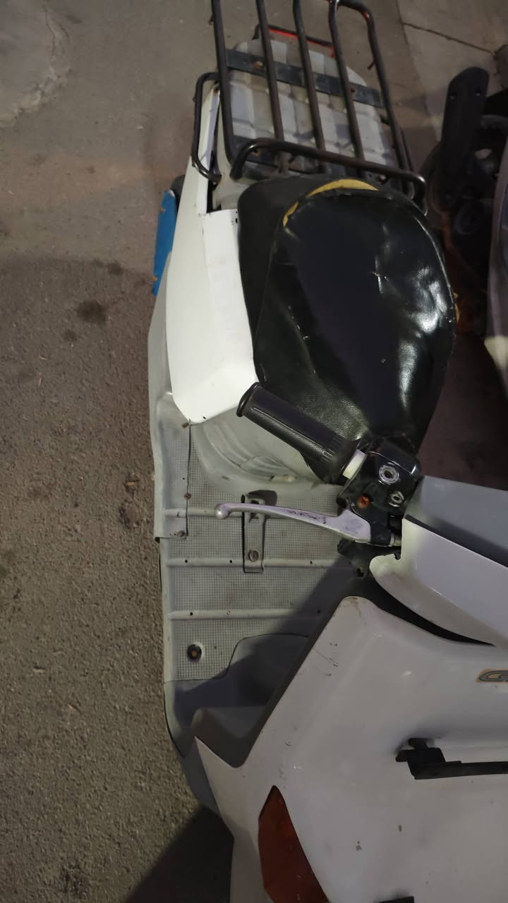 دراجة بيكم للبيع
نضافة وسرعة ومكفول محرك وكهربائيات
نكرة تشتغل 
سعر 250
واتساب ***********
