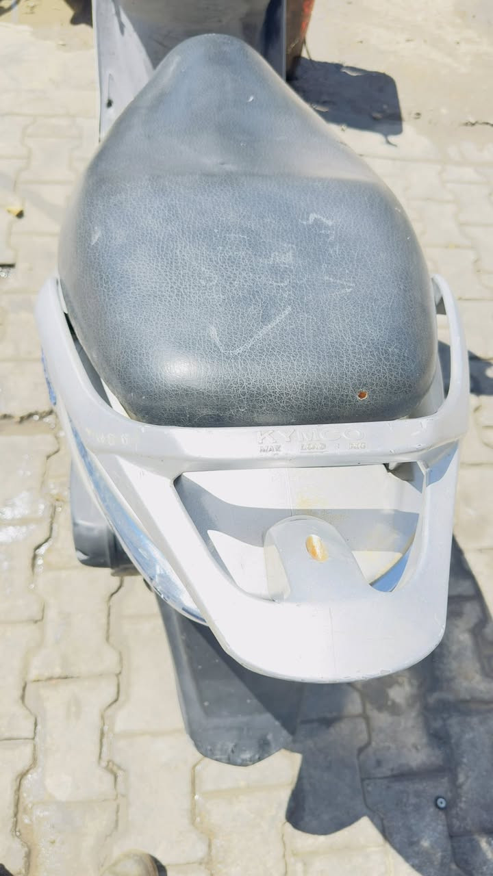 كامكو جي فور دراجه بلاديه محرك حاويه كفاله من فتح كله بلايه العنوان نجف حي العسكري قرب مطعم ابو عقيل اتصال ***********
