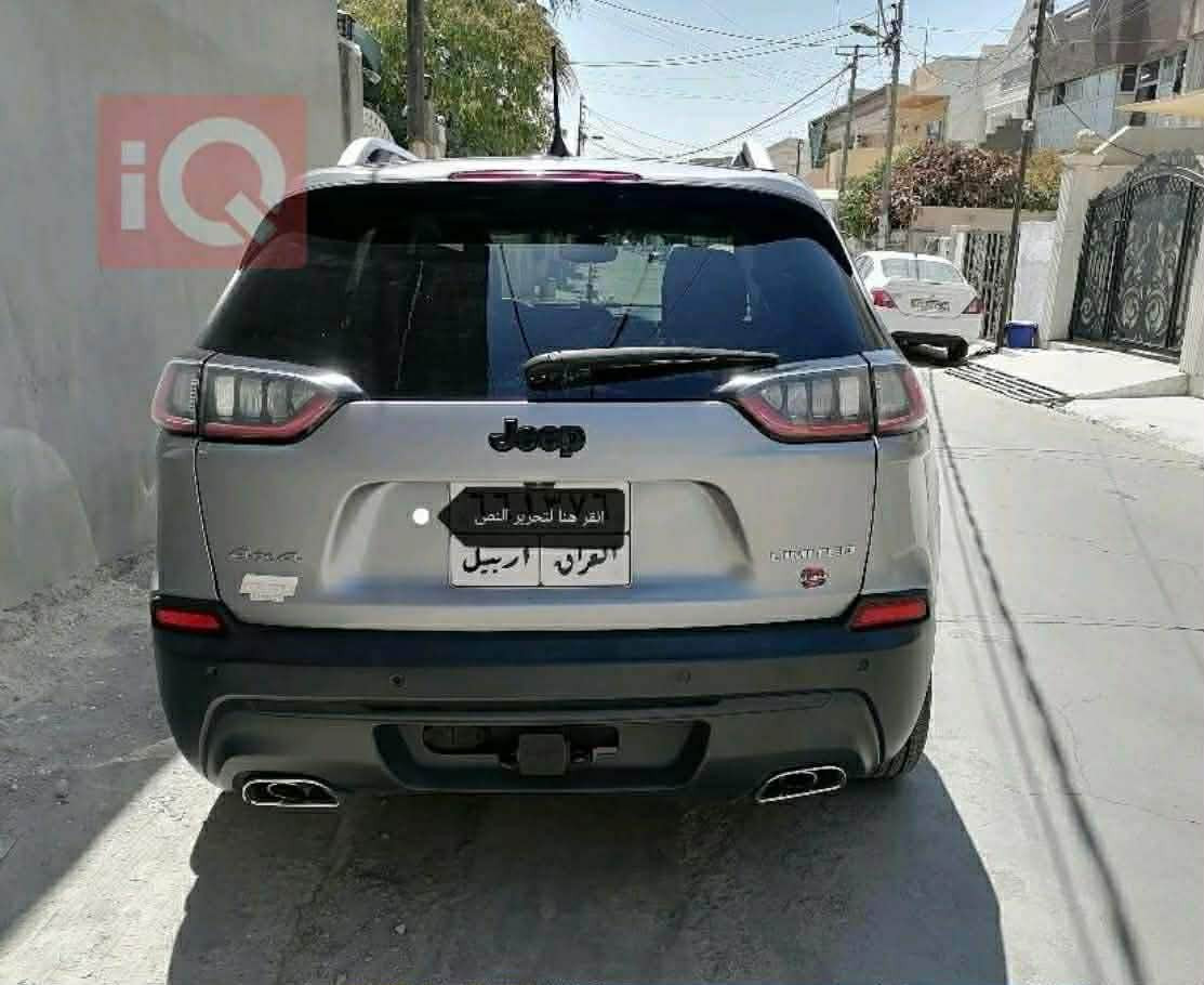 متاح جيب شيروكي بزون 2019سنويه لغايه 2026بيها دفتر بانزين فول مواصفات لمتد ضرر قطعتين بدون دواخل بدون ايرباكات للاستفسار الاتصال بالرقم *********** كركوك, العراق
