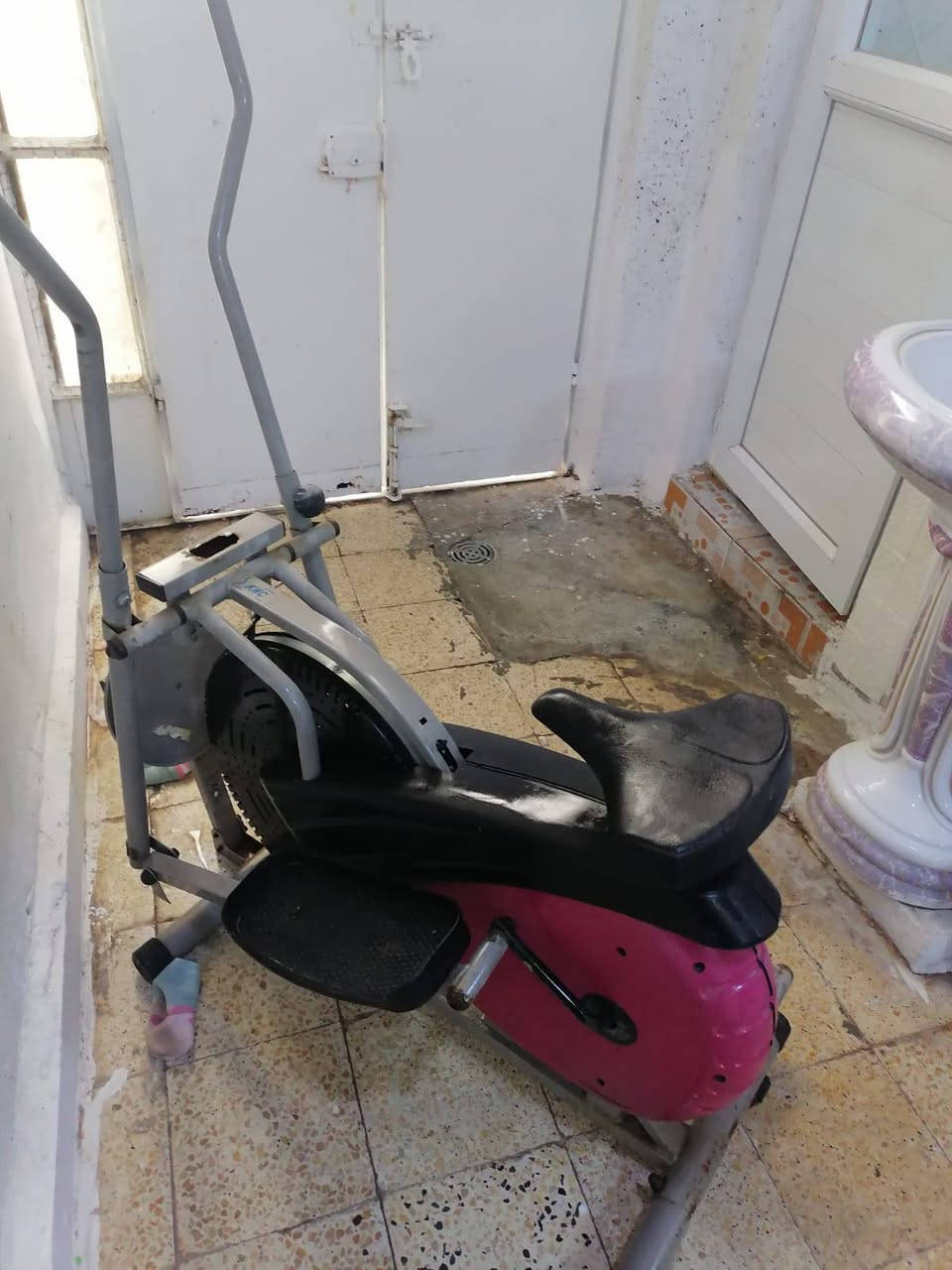 سلام عليكم
مبرده ١ نص للبيع
جهاز رياضي للبيع
 اي عيب مابيهم السعر مناسب
كركوك ***********  عنوان خلف حمام ساعه
