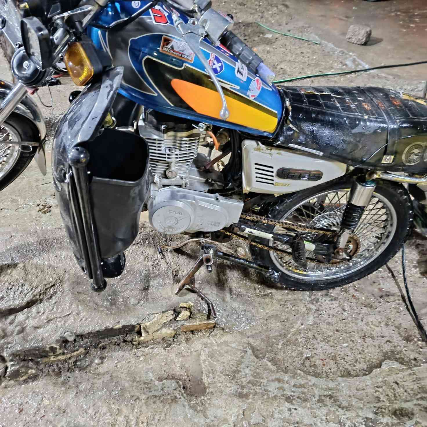 السلام عليكم
ماطور نامي برو 2018  للبيع محرك مفتوح مبدل كازكيت فقط تحريكه ومعدل نار 🔥 السعر 225  وبي مجال مكاني حي صدام الاستفسار ***********
***********
