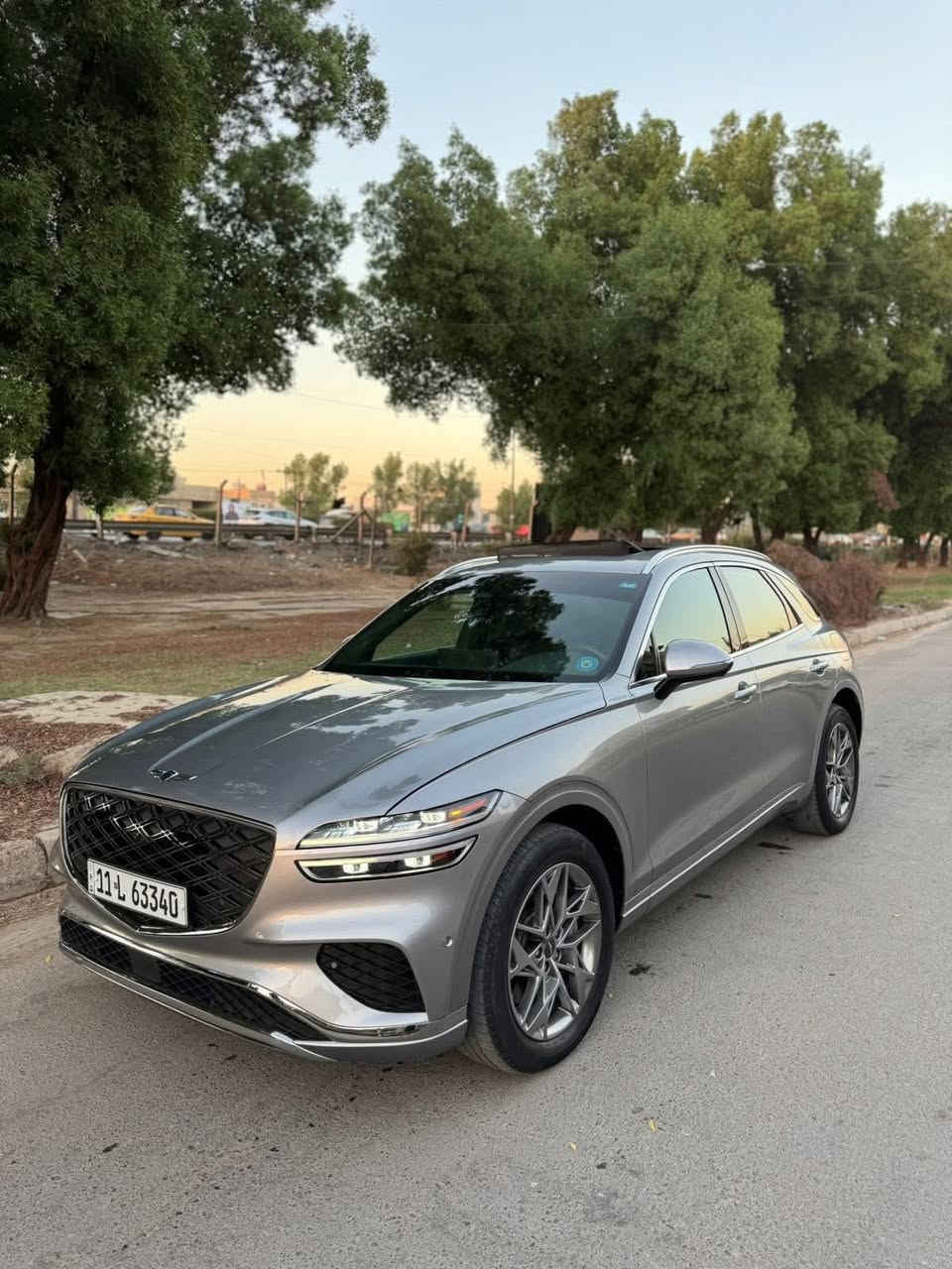 جينسز GV70 موديل 2023
محركها 2500 تيربو 

حادثها واضح بالصور بنيد مبدل ومصبوغ +جاملغ بارد فقط دعامية نفس اللون

رقم بغداد الجديد وسنوية جديدة وتحويل مباشر 

ايرباك راجع سستم شركة

السيارة فول مواصفات 

كير ماوس 

تحكم بالشاشة ماوس

كامرات 360

انارة داخلية 

كشنات تدفئة وتبريد

وكشن السايق والصدر كهرباء  

تشغيل  عن بعد

تقديم وترجيع بالبصمة 

بانوراما 

تحديد مسار 

قيادة ذاتيه 

رادار 

نقاط عمياء 

اشاير ترحيب

باب الصندوك كهرباء 

انارة محيطية

ويل كب 19 

سستم صوت 

بردات خلفية

كش خزن

ملاحظة اكو تكحيل بنهاية باب السايق

مكان السيارة بغداد الدورة

السعر 297 ورقه

***********
