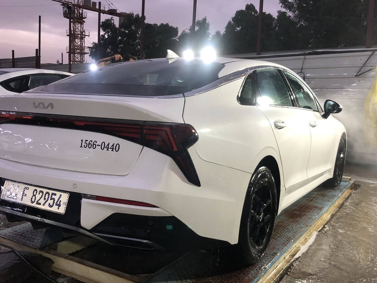 كي فايف Lxs

K5 🤍2025 

محرك 4 سلندر 2500

ماشية 20 الف مايل

سيارةً حلوه ونظيفة 

وجااااهزة من كلشي 

شاشة كامرا 

حساس رادارات 

هندبريك بصمه 

3 انظمه قيادة

اوتو هولد 

تحكمات ستيرن 

اوتو ستوب 

باقي المواصفات معروفه
حادثه بنيد ودعاميه
وصندوق ودعاميه شرط بدون ايرباك 

سعر 195 ورقة بيها مجال قليل 
سيارة دخول جديد ما ماشيه بالعراق 

مكان سيارة بغداد الكرخ 📍
هـ ***********
