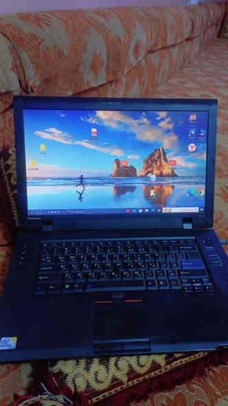 لابتوب حاسبه للبيع
عطله الصوت لتواصل واتساب 
***********
المكان كربلاء حي العامل  
السعر 125 وبيه مجال
