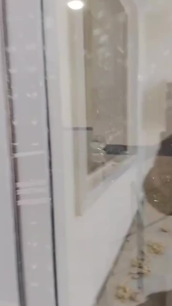 ياالله
السلام عليكم ورحمة الله وبركاته
فرصة ذهبية بيت مساحة 173 للبيع أو إيجار شهر بشهر
بناء عصري حديث كافة وسائل الراحة يحتوي على غرفتين نوم وصالة ومطبخ كبير وصالة خطار خارجية مع خدمات صحية خارجية مع كراج للسيارة
بيع السعر 135 قفل ايجار 500 الف دينار دلالية 250 الف تدفع عند استلام الايجار
تحياتي للأدمن والجميع اي استفسار على الرقمين واتساب فقط 
***********
***********
