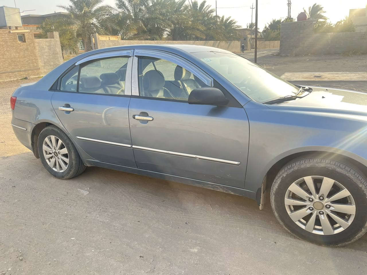 سوناتا 2009 امريكي
محرك:2400
حادث جاملغ خلفي ضرر امريكا
 وصبغ بابين اثر جراد نفس الجهه  السونار مرفق مع الصور
تدفئه +تبريد جاهزه 
حداديه جاهزه 
مكان السياره الفلوجه
السعر 110 وبيها مجال للطيبين
للتواصل ***********
