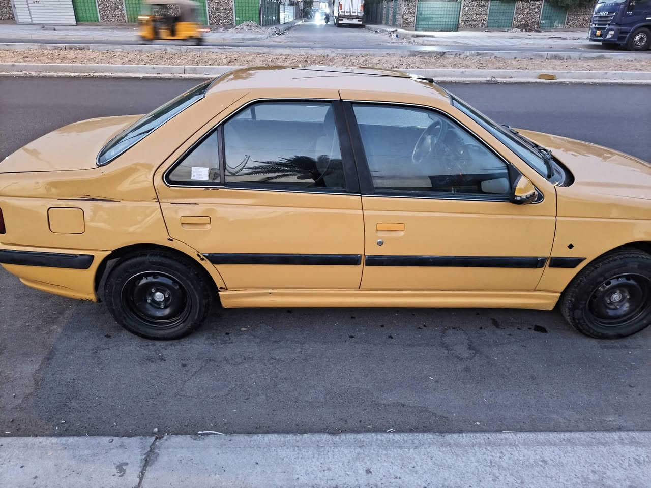 السلام عليكم بيجو بارس للبيع  موديل 15 رقم واسط مشروع وطني بسمي سياره موضحه بصور مكاني بغداد كفاءات العبيدي الهاتف***********
