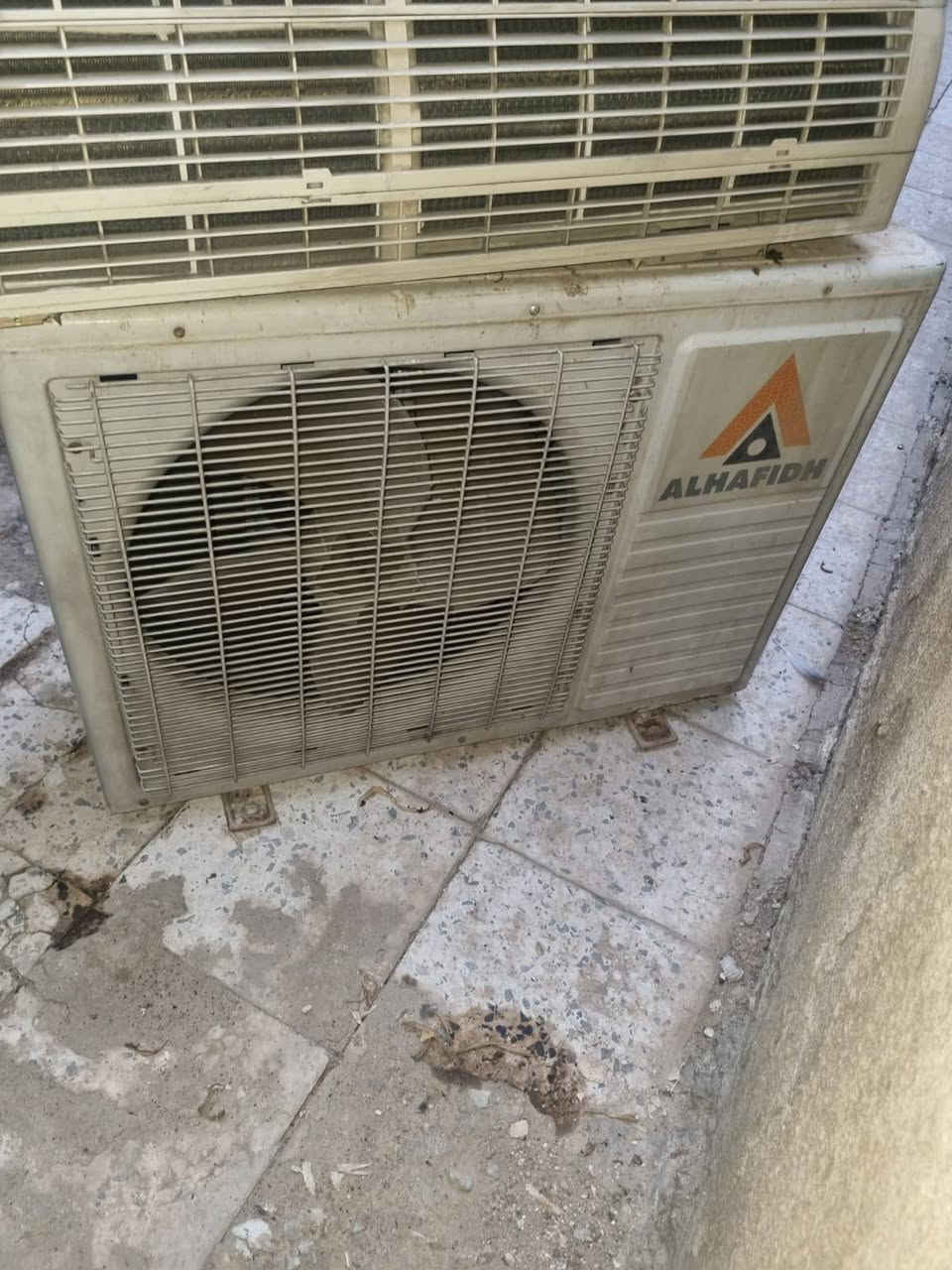 سلام عليكم سبلت طنين شغال كلش نظيف ٤٠٠ المكان كراده


**إذا كنت صاحب هذا الإعلان وتريد حذفه لأي سبب، رجاءا أرسل رسالة إلى الدعم الفني**