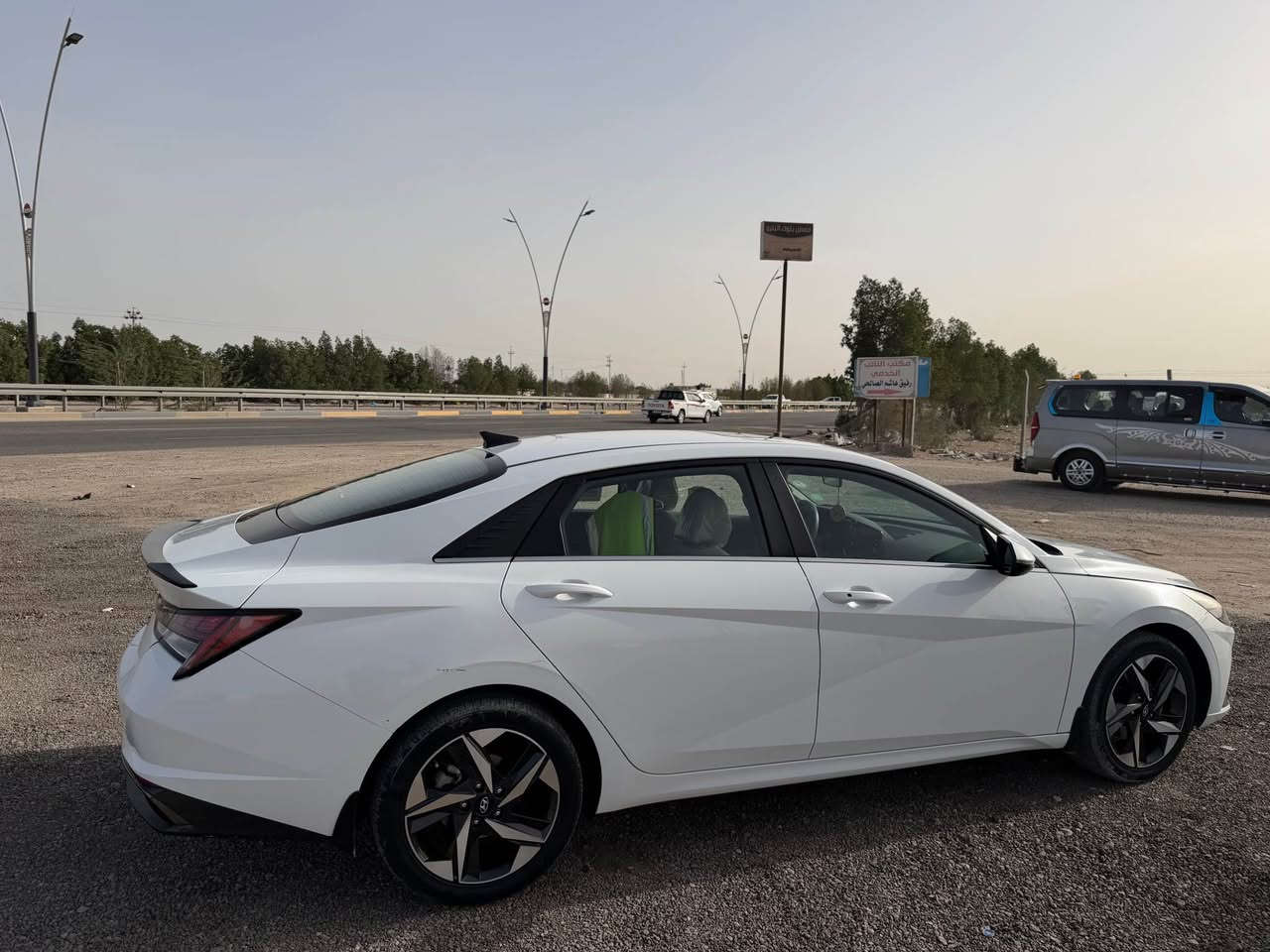 #السلام_عليكم

#للبيع 🚘

-النترا  خليجي 2023

- رقم بغداد اقصاد استقطاع مباشر 

- مكينه  1600 DOSH

- كير At

- ماشيه 75 الف كيلو

- السعر 148 مجالها قليل 

المواصفات :-  

*  فتحة سقف 

*  شاشه  حجم الكبير + كامرة

* رادار امامي + خلفي + جانبي 

* اشاره بالمري 

* 3 وضعيات قياده 

* تحكم  ستيرن 

* تبريد قطعتين

-السيارة كفالة عامة بس ملاحظات بسيطه باردات وطخه بلباب الورا على حطتها ما مصلحه    

- مكان السياره البصرة   

- للاستفسار 

-*********** الزبير, البصرة
