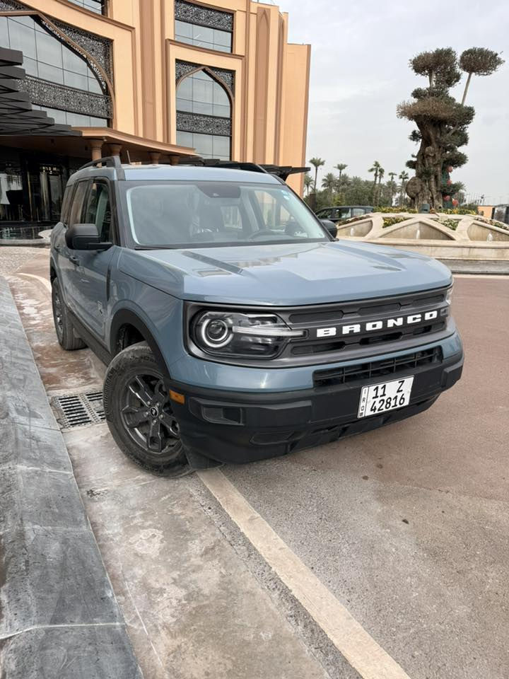 فورد برونكو سبورت 2023 وارد امريكي السيارة جديدة ونظيفة جدا
ماشي  الف 18 ميل فقط 
رادارات 5 نقاط عمياء مثبت سرعة محرك1500 توربو (السيارة من الشركة تاخذ اوكتاين 85 يعني البانزين العادي كلش زين الها وتصرف كل اسبوعين 20 تفولها عادي وتفتر بيها تمشيك500 كيلو ) 
تبريد ثلج السيارة حلوة وواسعة وادواتها موجودة بلطالبية وابو دشير من الدعامية للدعامية واكسسوارات بلدورة كذلك موجودة 
السيارة بجم وصندوك كبس بيهة طخة سطحية جانبية بلجاملغ والباب عكس السايق
//////////
175$ وبيهة مجال مكانهة مكانهة المنصور
***********

