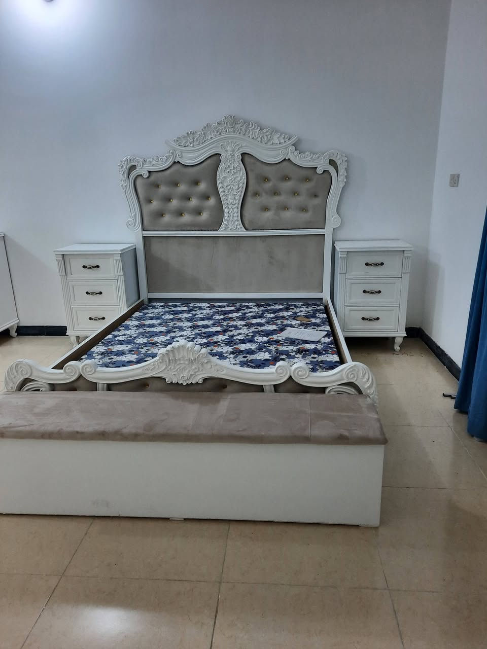 أحدث أعمالنا من غرف النوم التزكام  والصبغ حراري حسب الطلب 
للإستفسار:***********
