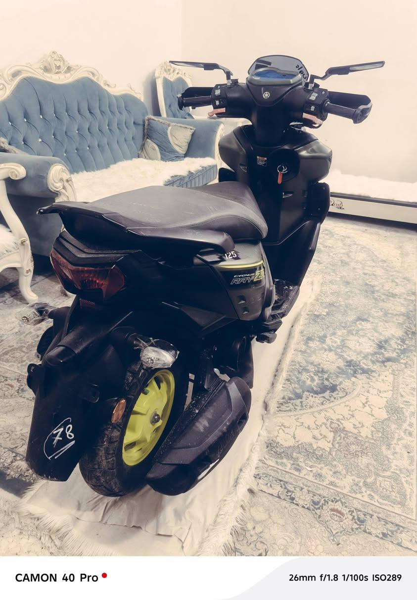 للتواصل ***********
 محرك لايلون نعومه فول دهن كل  15يوم  موتل الدراجه ماشيه 7000 
بيه شخوط بكفر واحد قليله كفاله عامه من كلشي
سعره ثنين و١٠٠وبيه مجال قليل للشراي.
