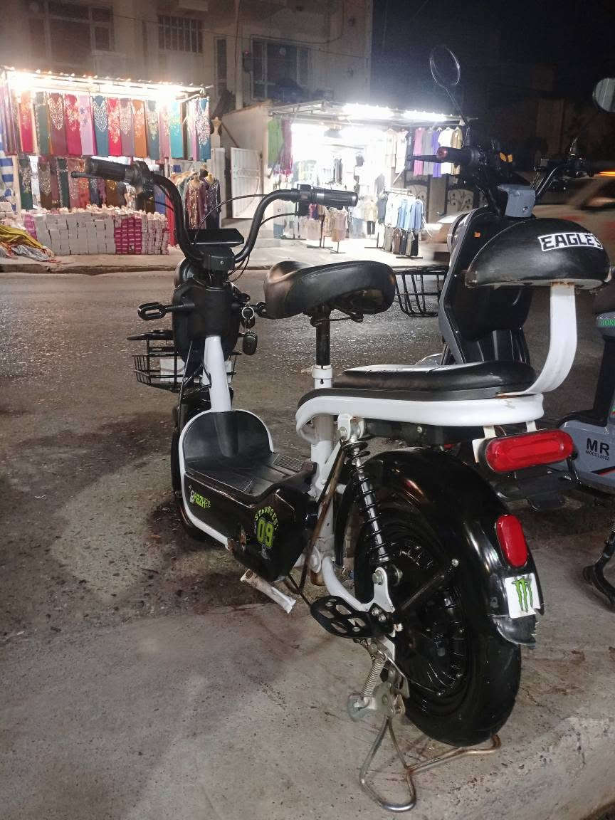 ماطور شحن حجم 14 فول نظافه بطاريات بشرط جديد مكان أربيل هفلان سعر 215الف ومجال
*********** أربيل, العراق

