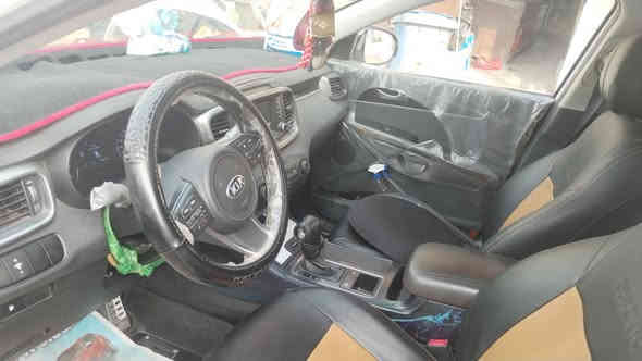 سياره سورنتو موديل ٢٠١٥ شكل الحديث فول مواصفات ماشيه ٩٦ السياره ٣ قطع تبريد اي قطره صبغ ما بيها اي حادث ما بيه مكفوله كفاله عامه فقط يوجد بالمحرك كازكيت والكازكيت البيها لا خابط دهن ولا اكو حماوه فقط ترجيع مي للدبه وللعلم ما مسوي الكازكيت امبقيها على وضع الشركه السعر 220$ للاستفسار متواجد واتساب فيس ***********
