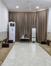 بيت للبيع 200 م في حولي الجامعة قرب بيت المرمر بناء حديث مسلح  طابق ار...