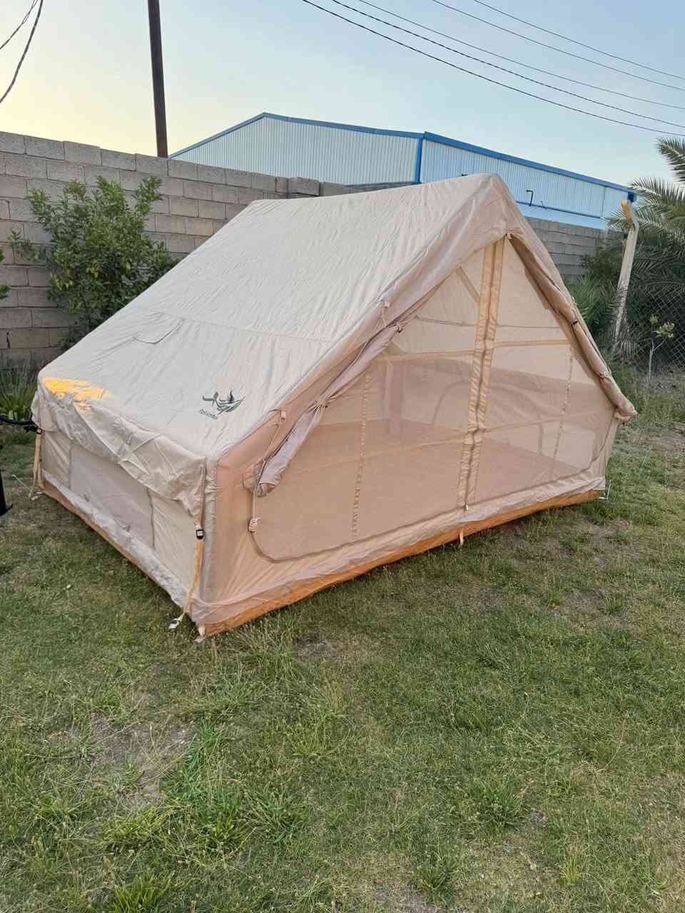 السلام عليكم
خيمه ماركه اربع فصول 
القياس 300*210*200
مثل ماموضح بل فديه 
كامل ملحقات
وزن 16 كغم
فتحه دفايه
فتحه بنرومه
فتحه مبرده
السعر 300 شامل التوصيل
وتساب ***********
