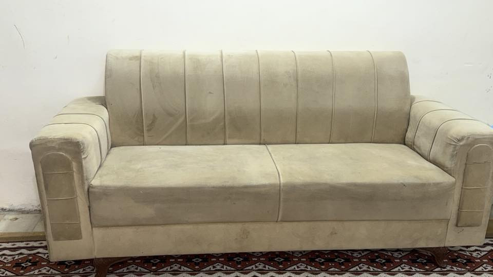 غراض للبيع بسعر مناسب 

الرقم ***********
