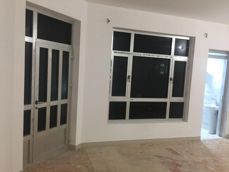 � للإيجار في السيديّة 🏠

يتوفر بيت للإيجار مساحة ٥٠ متر
📌 الموقع: السيديّة
يتكون من:
🛏️ غرفتين نوم
🛋️ صالة
🍳 مطبخ
🚿 خدمات

💰 الإيجار: ٧٥٠

📞 للاستفسار والاتصال:
***********
***********

البيت جاهز للسكن �

