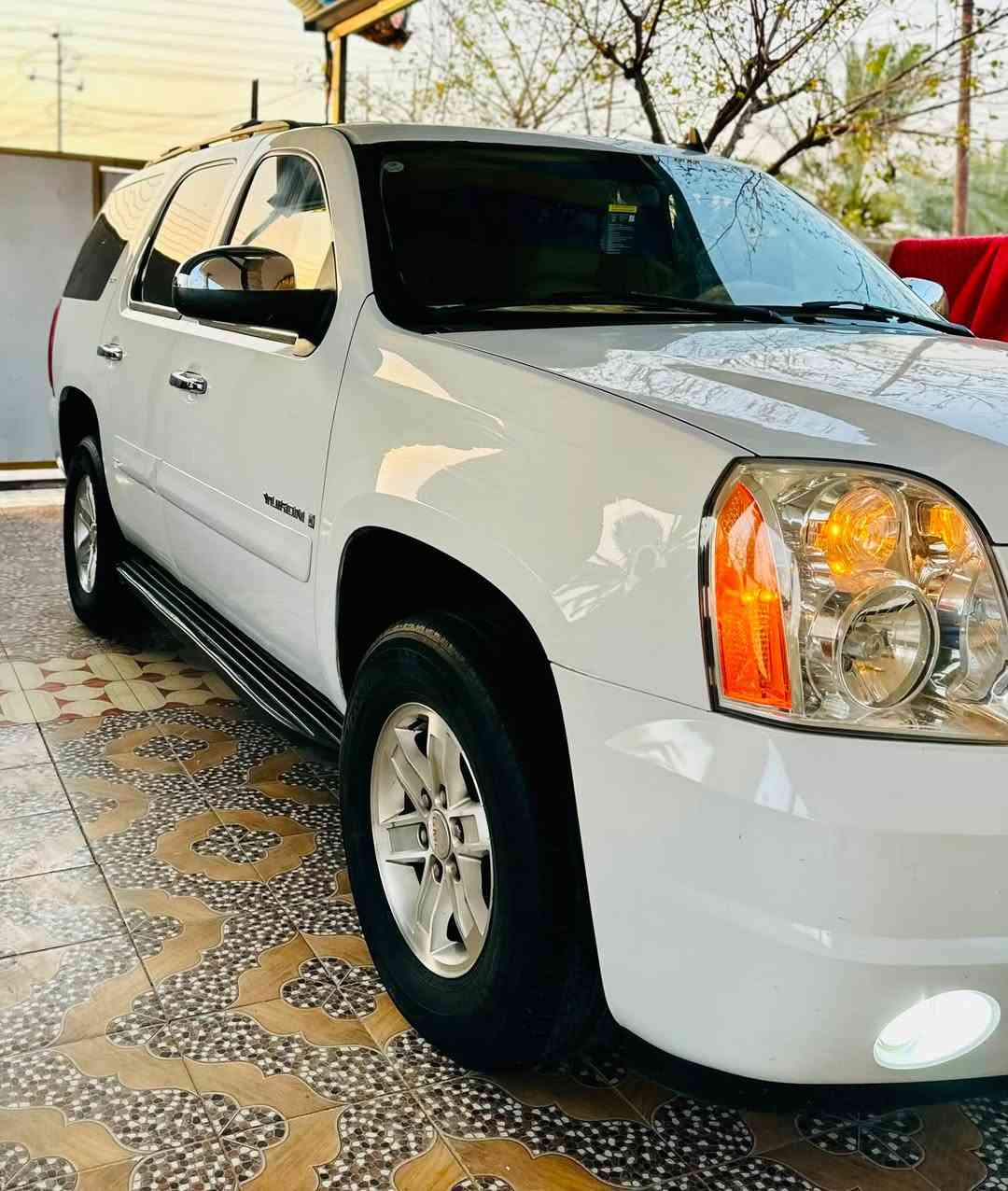 سلام عليكم 
يوكن جمسي ابتر خليجي مديل 2007 
رقم اربيل جديد تحويل او وكاله 
فول مواصفات
فتحه سقف 
تشغيل عن بعد
كامره خلفيه
كشنات جلد +كهربائيه
مكينه 5300 V8
تخم تاير 
مكينه كير حداده كله حديد ماتخلي على الف 
جاهزه من كلشي 
(بيها صبغ ارباع أبواب فقط بدون ضربه بدون اي شي وباقي مكفول من صبغ وفتح)
سعر ///(190 بيها مجال قليل بيع او مراوس حسب قناعه بدون كسران بل سعر كلشي موجود بل سوك)
مكان سياره /// البصره قضاء المدينه
رقم هاتف / *********** اتصال 
واتساب //***********
