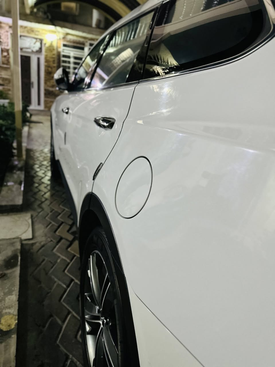 سنتافي 2015 كراند كويتي
رقم بغداد بأسمي

ماشية 186

بيها بارد بالجنطة شبر محدد بالصورة

 والجاملغ الامامي عكس السايق محدد هم 

مواصفات فول 1/1

تبريد ٣ قطع 

7 راكب

مكينة 6 (3.3)

نضام منحدرات

اوتو هولد

سايد بريك كهربائي

حساسات خلفي

 كامرة

كشنات امامي كهرباء

تبريد خلفي منفصل 

بانوراما

بصمه ابواب

 بصمه تشغيل

كشنات جلد 

زراك لايت

بردات خلفية

لد امامي خلفي

لايت زنون بلاد عالي ناصي

مري شفط 

تحكم ستيرن فول

مثبت سرعة 

3 انظمة قيادة

وبعد بيها مواصفات

مكان السيارة كربلاء 

***********

السعر خاص 

متواجد واتساب / ماسنجر / اتصال
