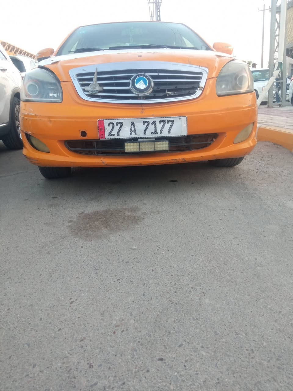السلام عليكم 
جيلي موبل ١٣مكينه كير كورلا ١٨٠٠مكفولات 
رقم ذي قار انكليزي مميز بسمي شخصيا 
سنويه لغاية ٢٠٢٨
كهربايتها شغاله كلها 
لايت زنون 
حداديه جديده 
تايرات جدد 
السيارة مكفوله من الصبغ العام والضربه القويه فقط بيها دحجات وخياسات قليله 
السياره جاهزه كبل لشارع 
مكانها ناصريه مركز 
سعرها ٣٧وبيها مجال قليل لشراي 
***********
