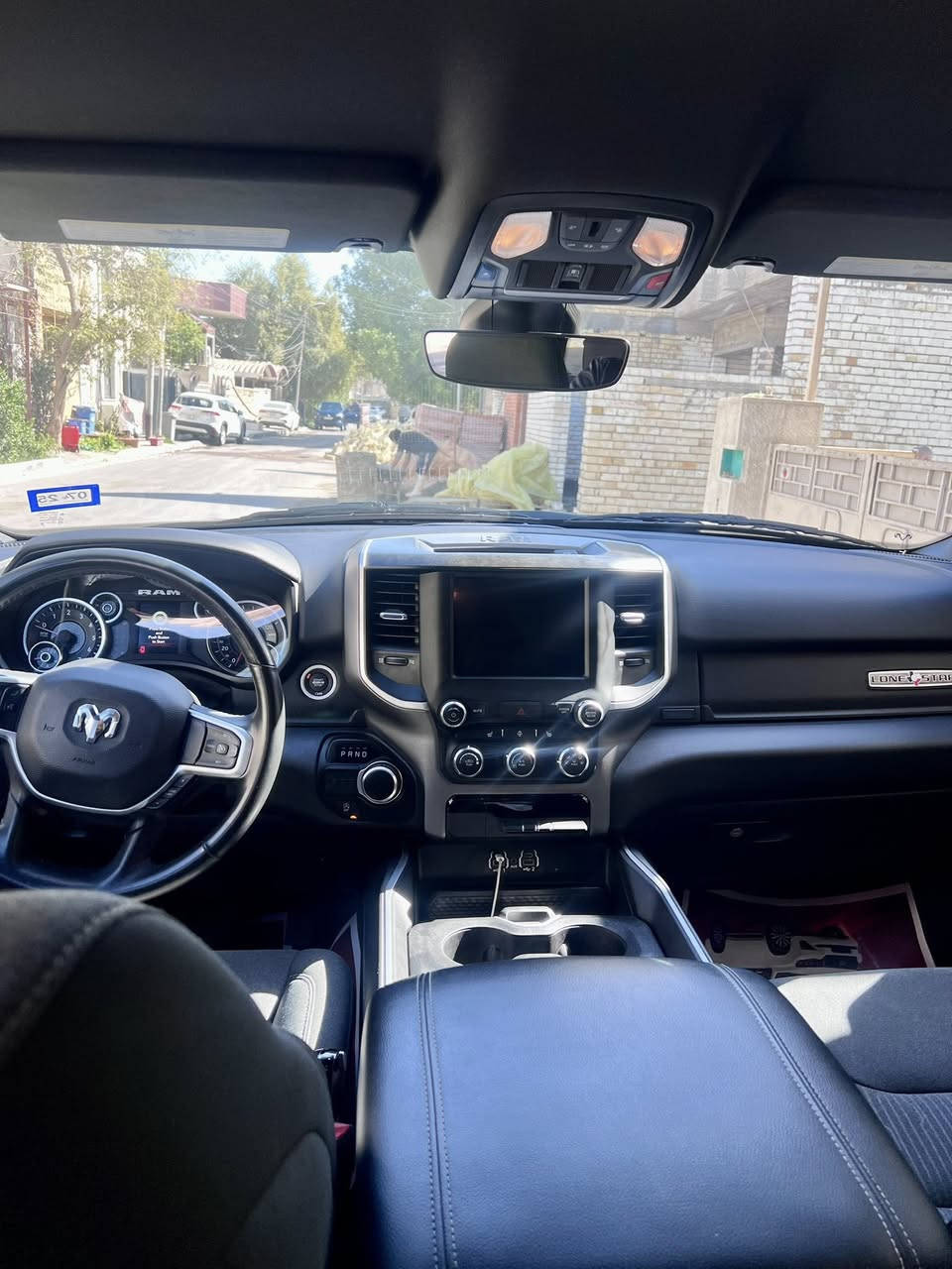 السلام عليكم  رام للبيع نوع لون ستار  موديل 2023 ماشيه 25 الف ميل  حادثها بسيط جدا  مثل ماموضح بالصوره. ايرباك سليم  مري شفط كشنات تدفئه ستيرن تدفئه تايرات تخم جديد بيها  السياره برغي ممفتوح بيها كلها على وضع الشركه  وباسمي والتحويل ثاني يوم  السعر 25500$ للاستفسار الاتصال ب***********
