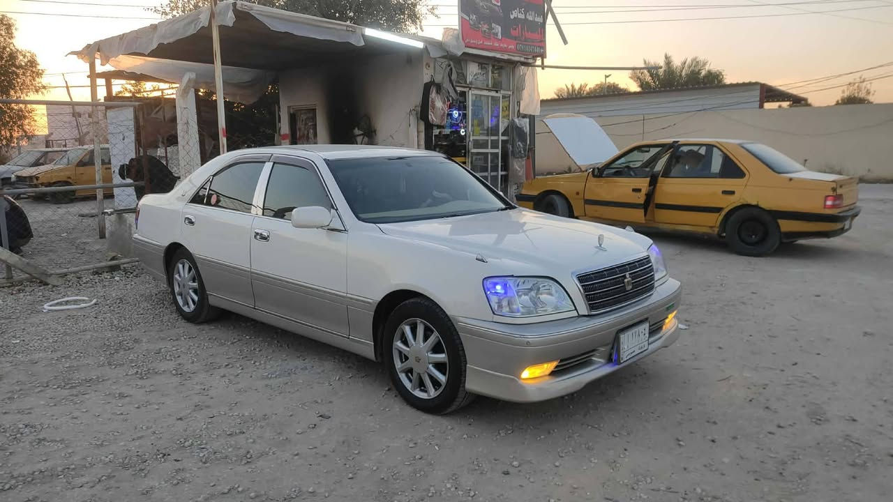 سلام عليكم
للبيع او مراوس السعر 118وبيه مجال  قرار 48 مدفوع الكمرك باقي بس الرقم 
موصفات 3دكم 
كرستال اصل 
شاصي 75 
ديفور الكبير 
4 كشنات كهرباء 
برده 
تحكم خلفي بصوت +دمام 
مثبت سرعه 
كير مكينه مكفولات 
حداديه جديده 
ماناقصه برغي السياره 
مكاني بالنجف 
باقي التفاصيل ***********
