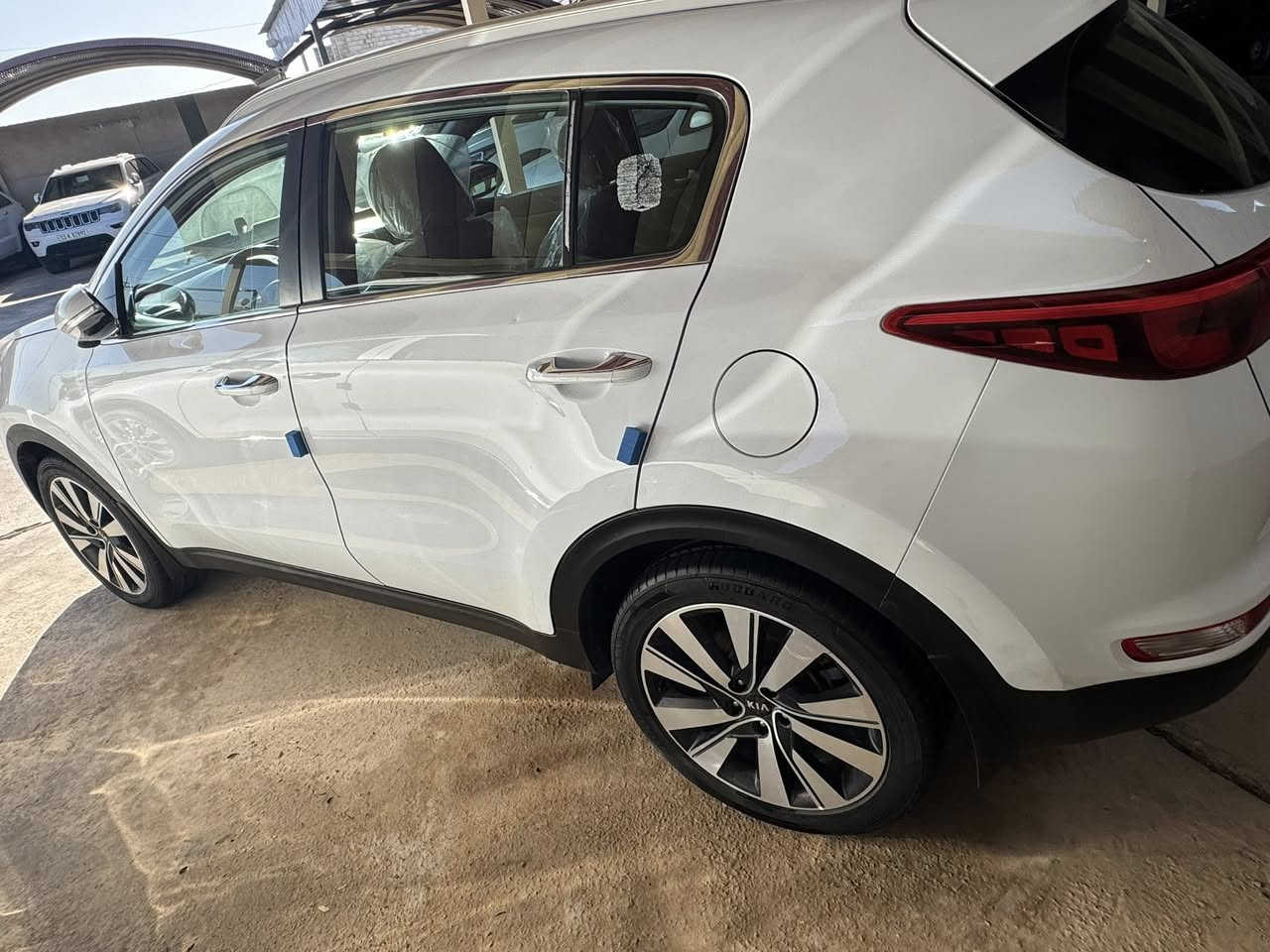 سبورتج خليجيه موديل 18 مكفوله من الصبغ رقم بغداد محرك كير تبريد صدر تخم تاير قطتين تبريد السياره جديده واحلى من الصور 
للبيع او مراوس حسب الرغبه 
الضلوعيه
*********** 
***********
