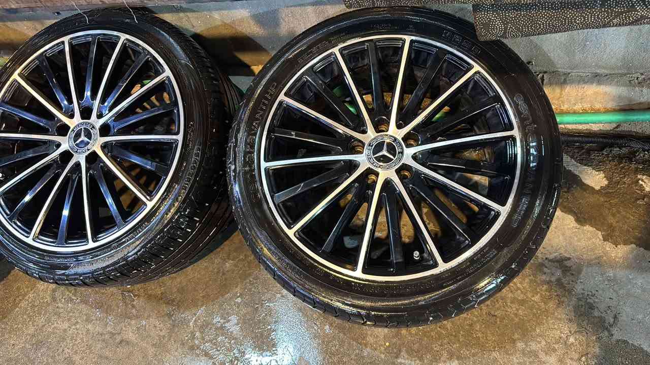 السلام عليكم
ويل كب+ تايرات عدد ٤ نضافه التايرات ٨٠٪؜ 

قياس ١٨ تو سايز جدد الماني وكاله 

للبيع 

للاستفسار *********** 

تحياتي 🌸 مكلف بالنشر اتصل ع الرقم
