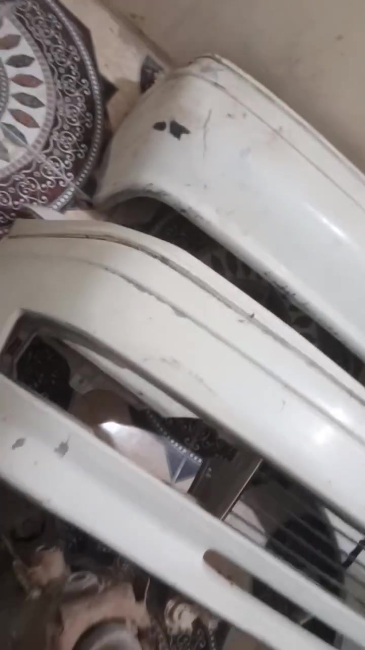 سلام عليكم
غراض رأس ثور  
لبيع مكان نجف
رقم تواصل***********
