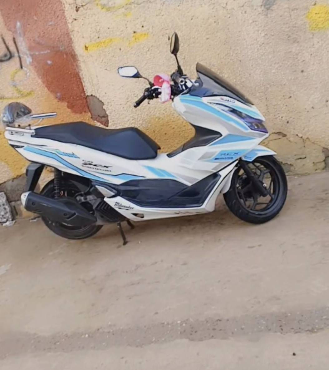 بسم لله رحمان رحيم 
دراجه لبيع جيل رابع كوري  صاله شهر نزلته رمبه 
سدان حساس دراجه خير من لله يعجز لسان عليه تجي وشوف كفر بلادي تخضه وين ماجان اذه بيه نقص شعريه تخضه بلاش 
سعر 19قفل (***********
