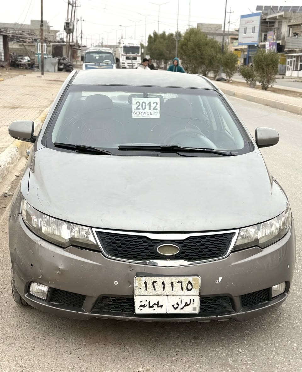 السلام عليكم سيراتو 2012 رقم سلمانيه بسمي شرط التحويل محرك 1600 دوش السيارة جاهزة والسونار بالمشور شوف وخابرني 
السعر 85 بها مجال بصيط مكان ديالى 
***********
