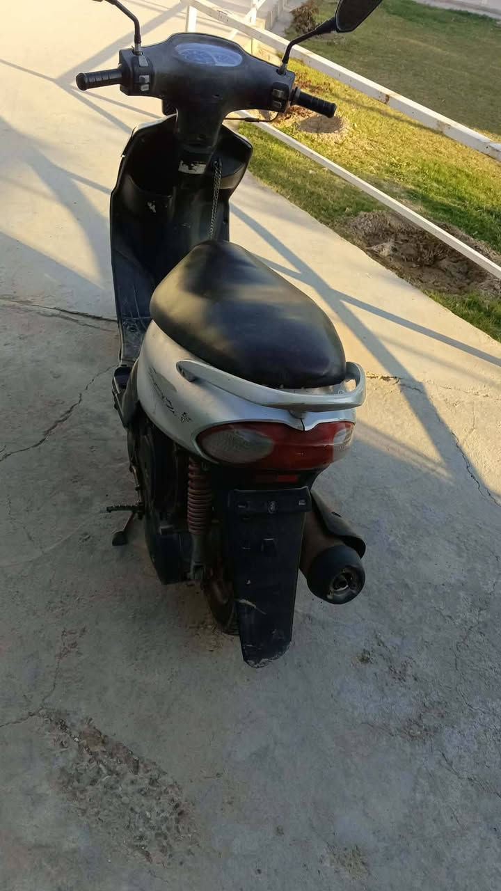 سلام عليكم شباب دراجه ماكس قجمه دراجه نضيفه جانت سلف تشتغل بس لباتري هبط كمت شغل هند   يعني ليجيب باتري تشتغل نكره ضواياتهه كلهه شغاله محرك لا ينقص ولا يدخن صوت المحرك ناعم هاذا رقمي ***********وتواصل خاص لحاب يشتري يراسل او يخابر وسلام عليكم
