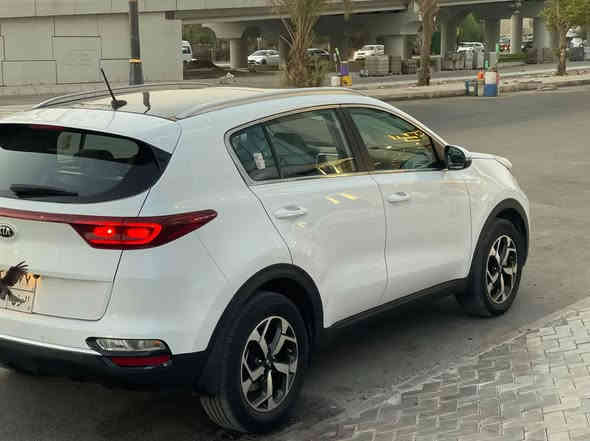 السلام عليكم 
للبيع فقط 
كيا سبورتج خليجي كفاله عامة ✅ 
رقم اربيل تحويل شوكت ماتحب 
ماشيه ٩٣ ( كيلو ) 
مكينه 2000 دوش 
فول مواصفات عده البصمه  ⭕️
مكانها بغداد السيديه 
اي استفسار 👇
***********
