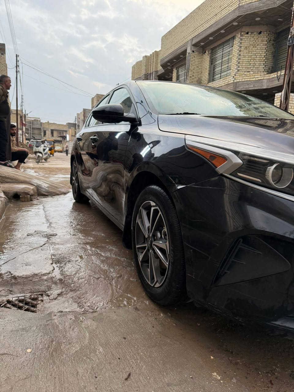 السلام عليكم 
سياره للبيع كيه فورتي 
موديل 2022
السياره وارد أمريكي 
حادثها موجوده مع الصور حادثها كلش حلوه خفيف 
مواصفات السياره 
انضمة قياده 
مانع انزلاق 
نصف فول 
قياده ذاتيه 
محرك 2000دوش المرغوب 
نضام أيكو 
كامره دواره 
السياره بيها بعد مواصفات حلوى
تريد تحويل تريد سنويه إني حاضر 
الي يحب يستفسر أكثر يتصل على الرقم بي واتساب
وإني حاضر ‏‪***********‬‏
السعر 140 وبيها مجال شي قليل للشراي
