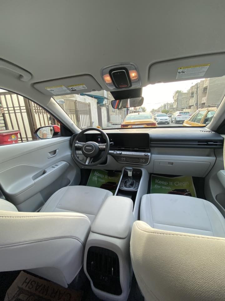 سلام عليكم سيارا كونه موديل2024 دخول جديد حادثها مثل ما موضح عندك بل صوره معدل عل بارد  ماشيه ٣٠الف مكان السيارا بغداد صليخ الستميه  والتواصل على هاذ الرقم 
رقم الهاتف ***********
